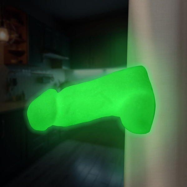 Glow - In - The - Dark Magnetic Snap - on Peckers - Royal Sins